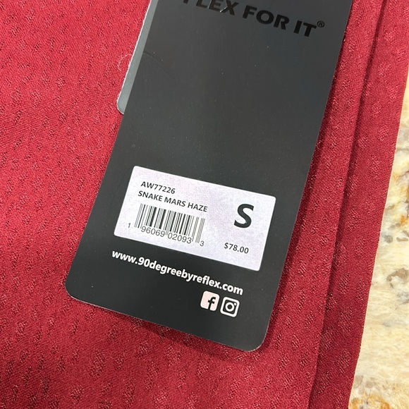 90 Degree by Reflex - Picture 4 of 8